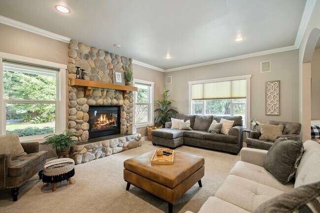 Building Photo - 37909 Theo Ln