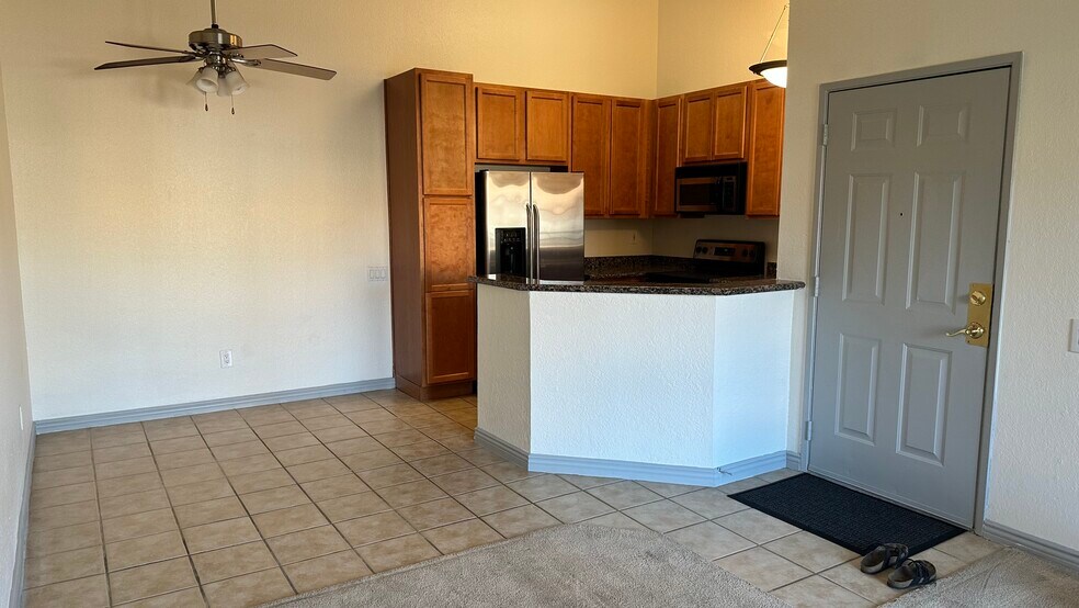 Building Photo - 78650 Avenue 42