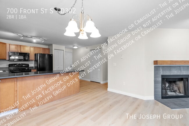 Building Photo - 700 Front St S