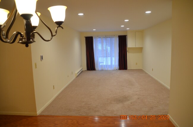 Building Photo - 234 Nesmith St