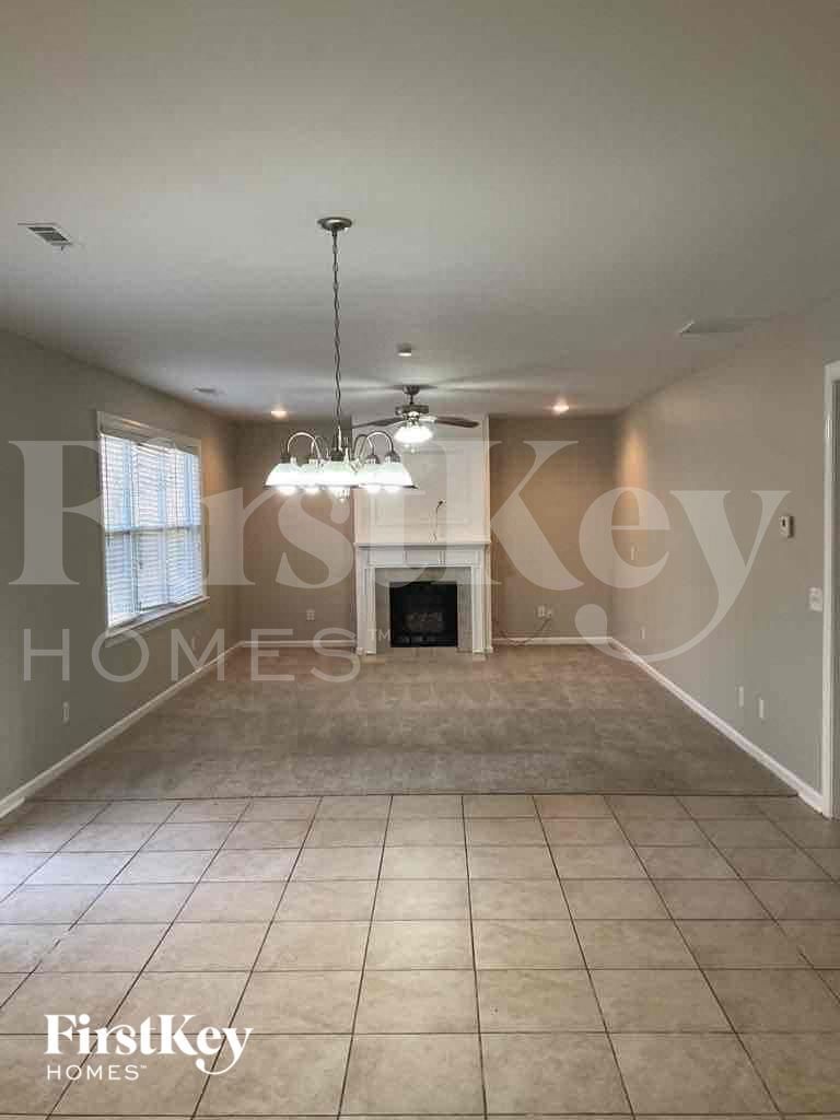 Building Photo - 670 Golden Meadow Dr