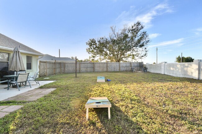 Building Photo - 2883 N Lockwood Meadows Blvd
