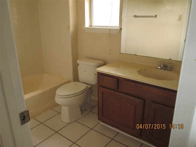 Building Photo - 10834 Sugar Hill Dr