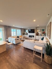 Building Photo - Model home! 4-bed 3-Bath Home on Moon MTN!