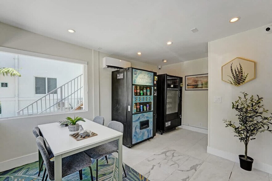 Building Photo - 3020 Seville St