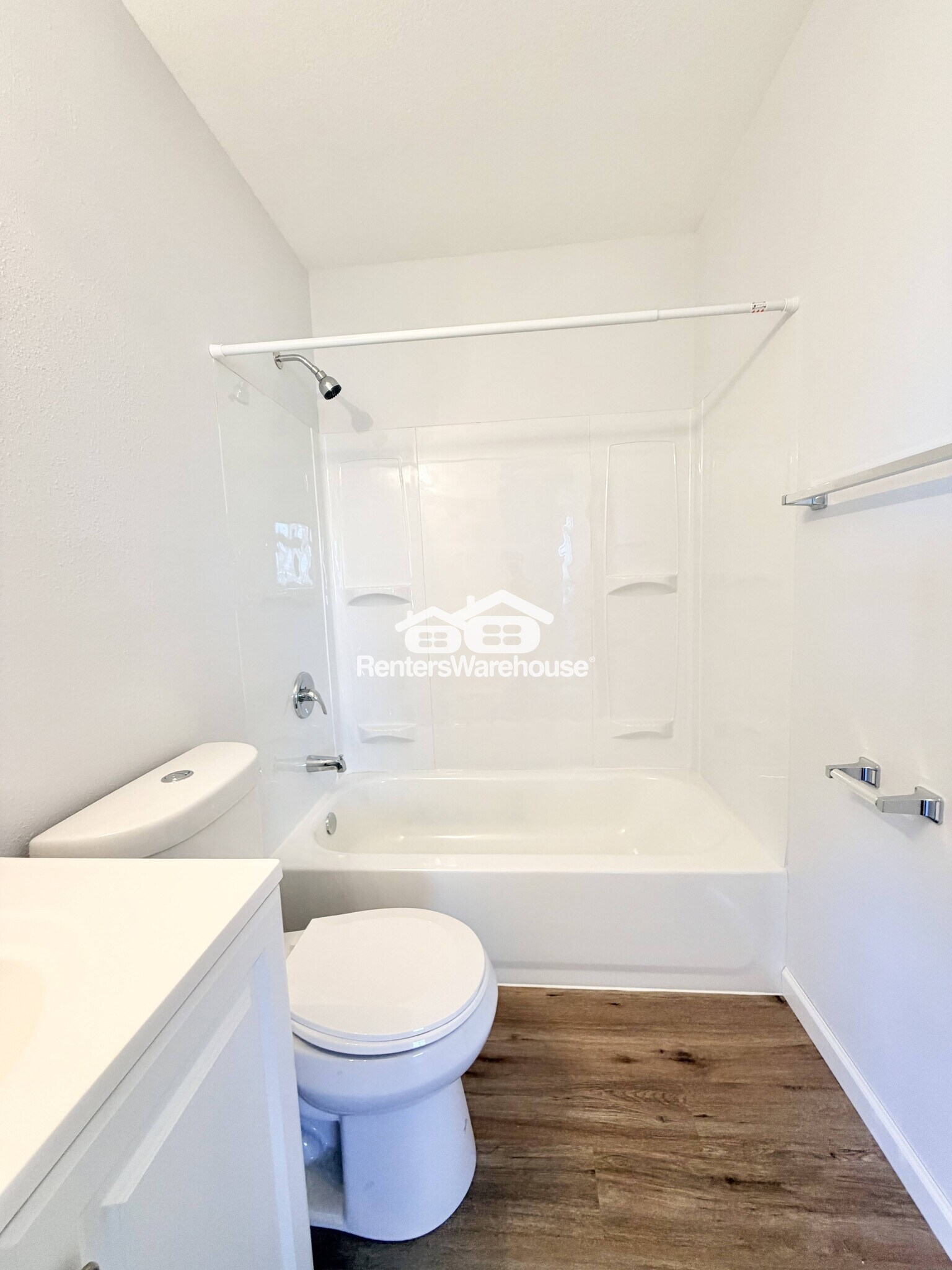 Building Photo - 211 S Green St