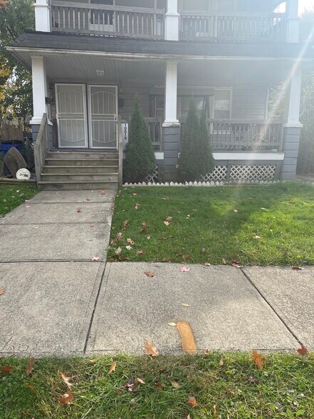 Building Photo - 10016 Anderson Ave