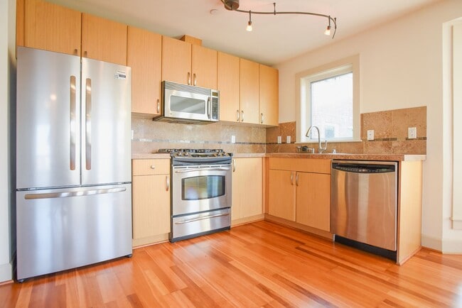 Building Photo - North Capital Hill