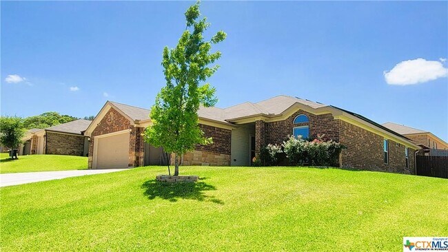 Building Photo - 4000 Flatrock Mountain Dr