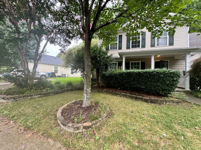 Building Photo - Room in House on Feldspar Way