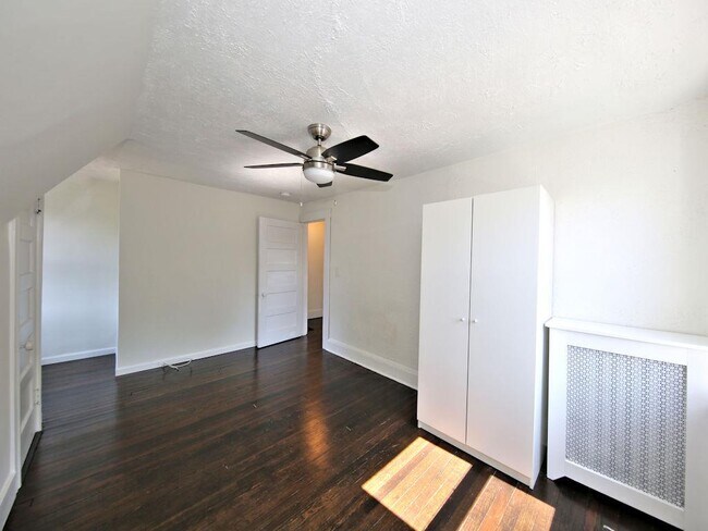 Building Photo - 49 Palisade Rd