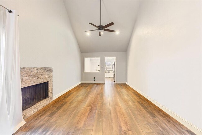 Building Photo - 6401 Deihl Rd