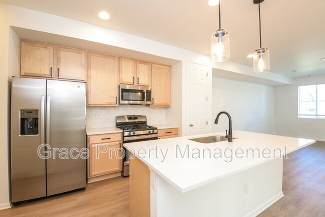 Building Photo - 9681 Truckee St