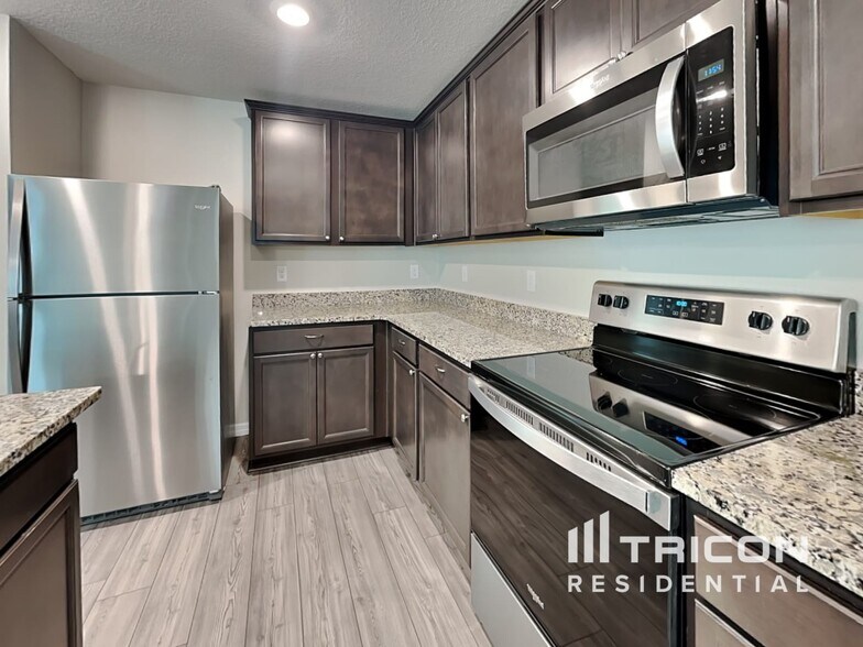 Building Photo - 1596 Wynford Cir