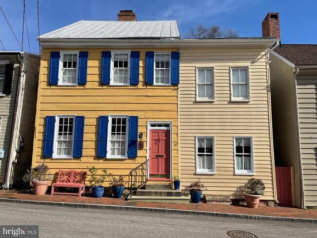 Building Photo - 30 Cornhill St