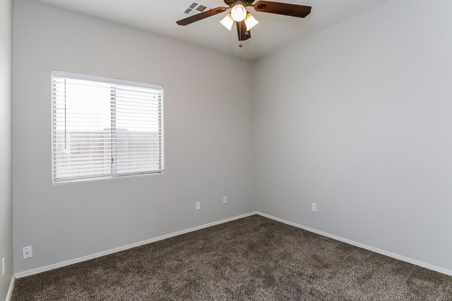 Building Photo - 3402 N 129th Dr