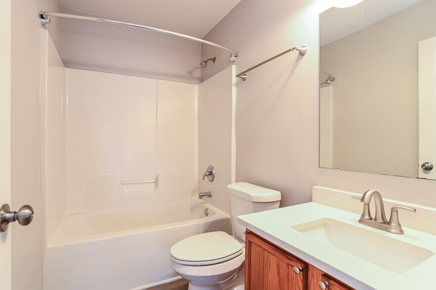 Building Photo - 1604 Harland St