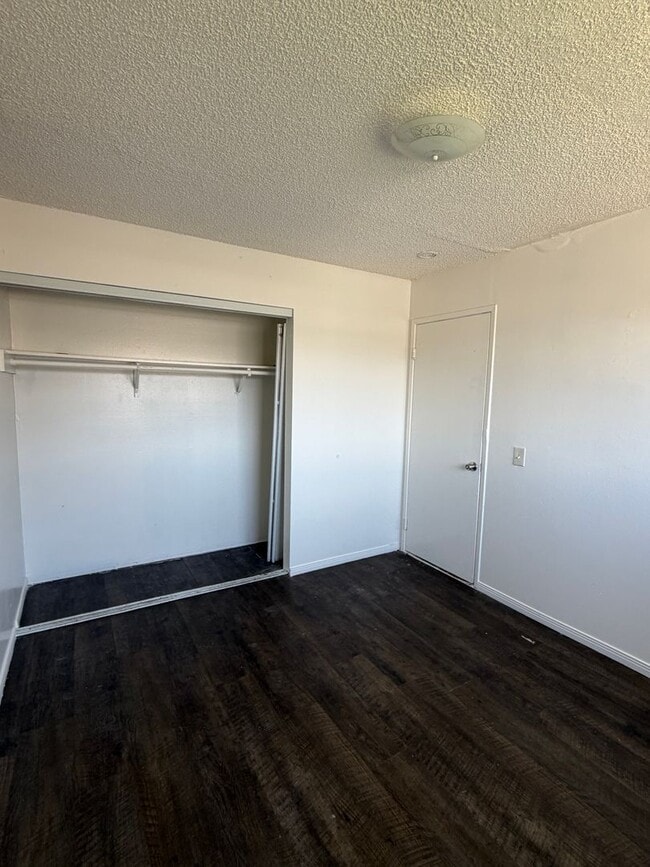 Building Photo - 7782 Mandrell Dr
