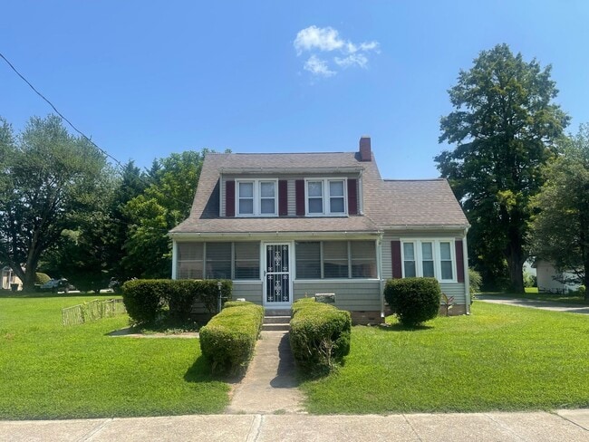 Building Photo - Great location in Milton