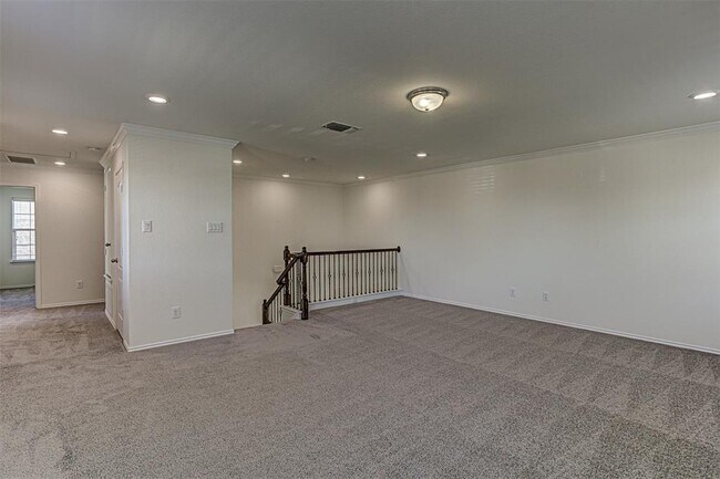 Building Photo - 339 Alamosa Dr