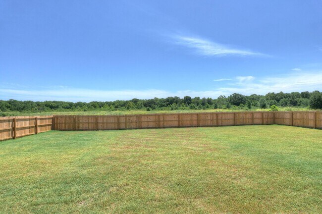 Building Photo - 802 Delaney Dr