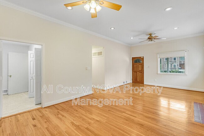 Building Photo - 7412 Marc Dr