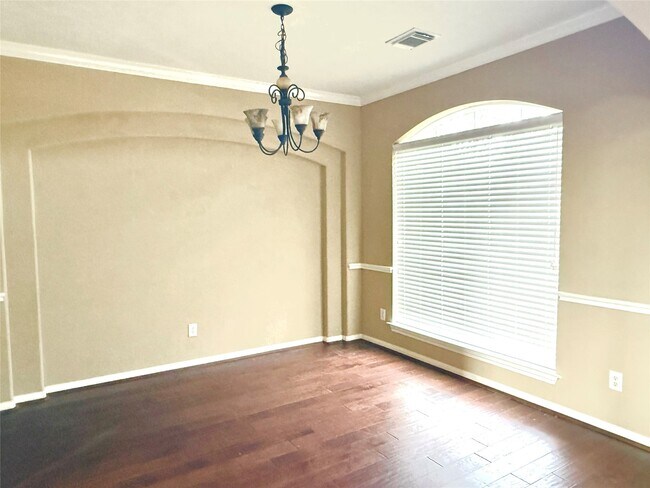 Building Photo - 25126 Knob Pines Ct