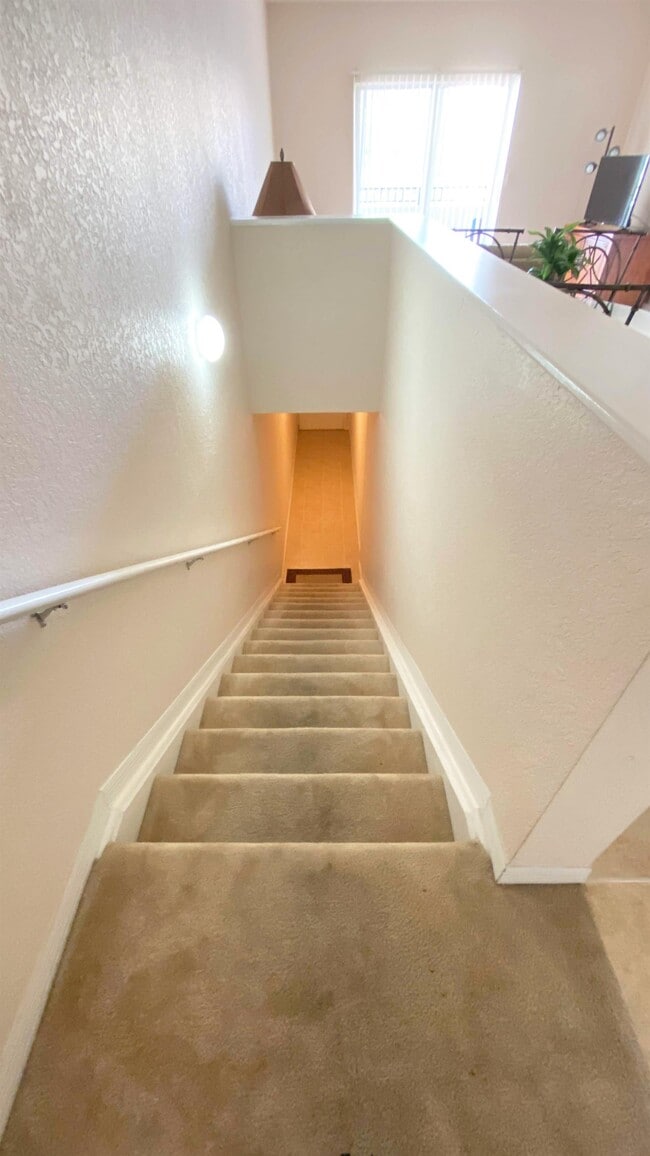 Building Photo - 160 SW Peacock Blvd