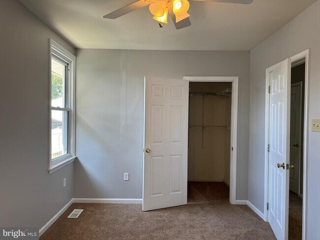 Building Photo - 22 Maryland Ave