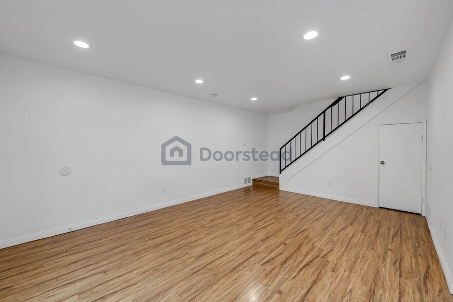 Building Photo - 12464 Rancho Vista Dr