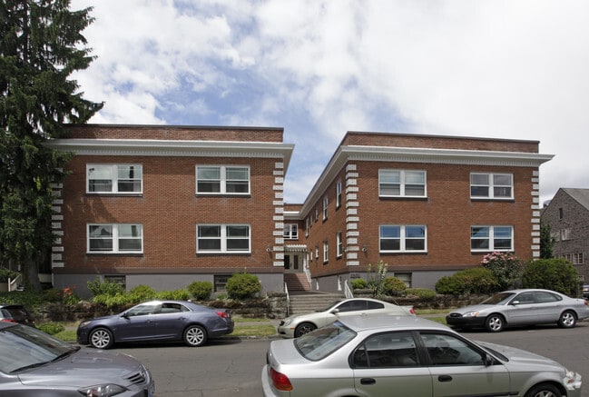 Building Photo - 1531 NE Schuyler St