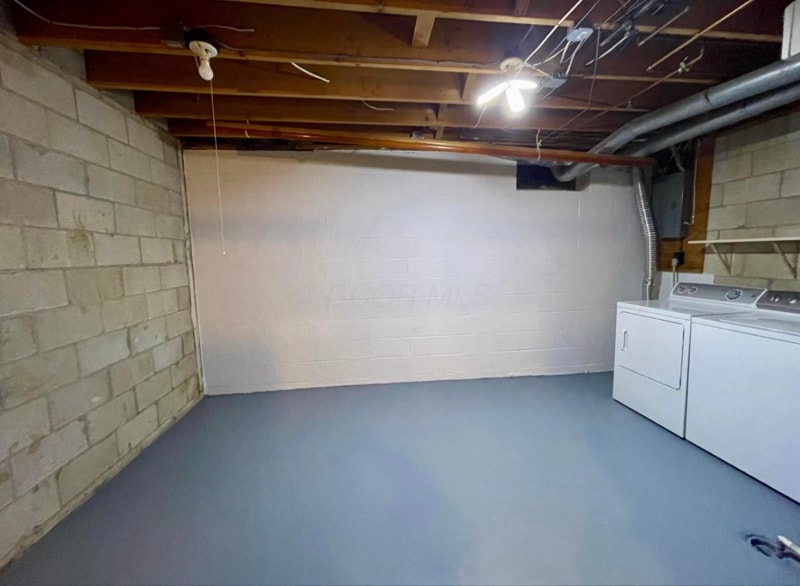 Building Photo - 1046 Merrimar Cir N