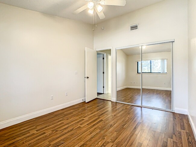 Building Photo - 4800 Rilma Ave