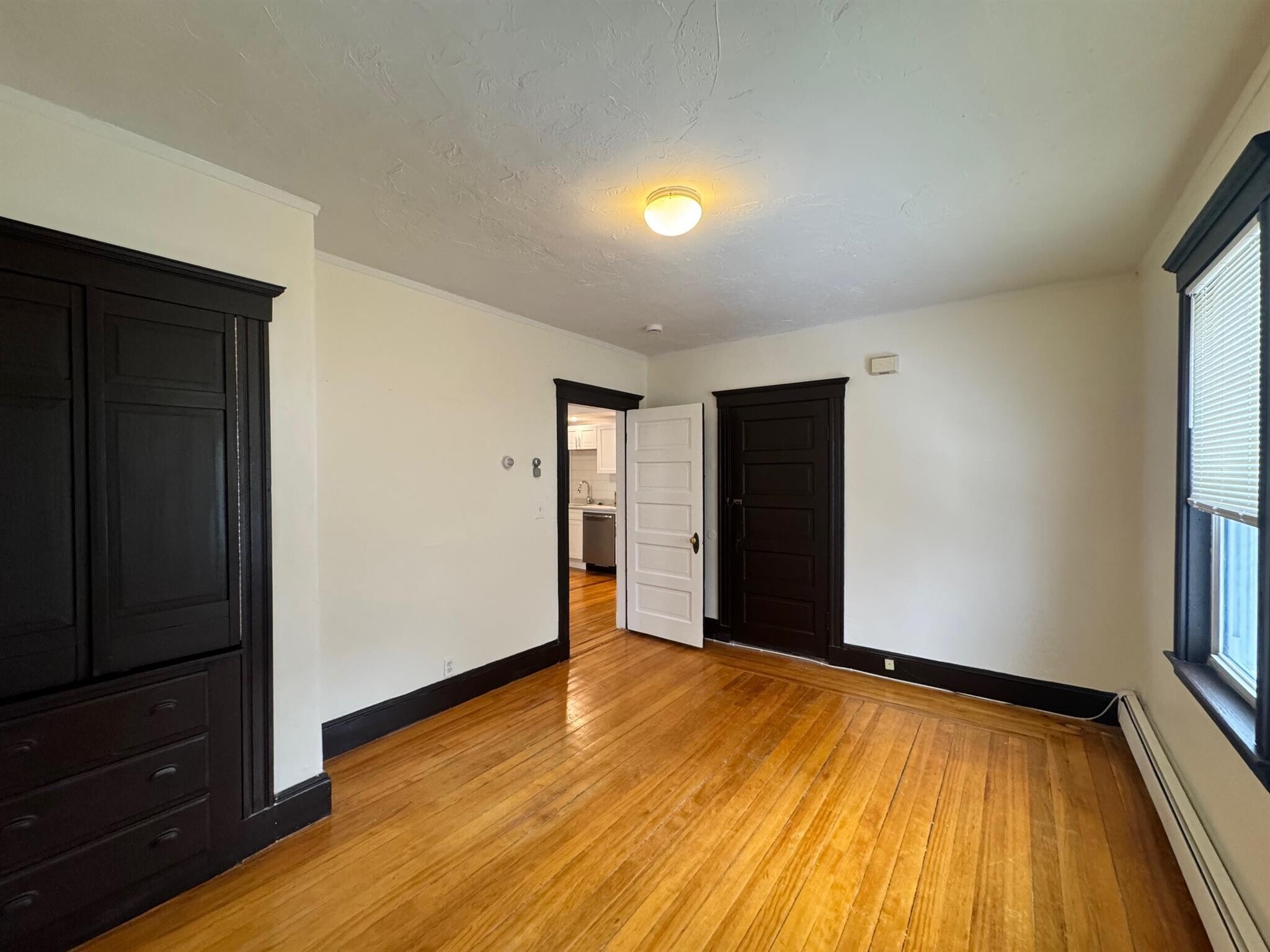 Building Photo - 36 Linden Ave