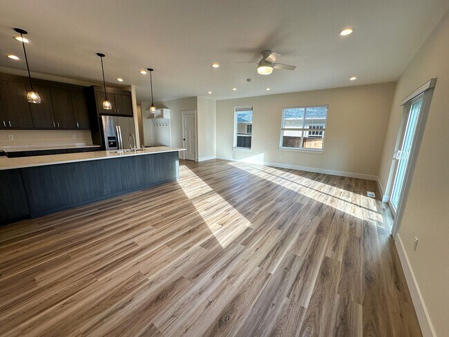 Building Photo - BOONE661-663 -NEW