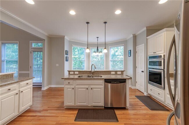 Building Photo - 651 Briarleigh Way