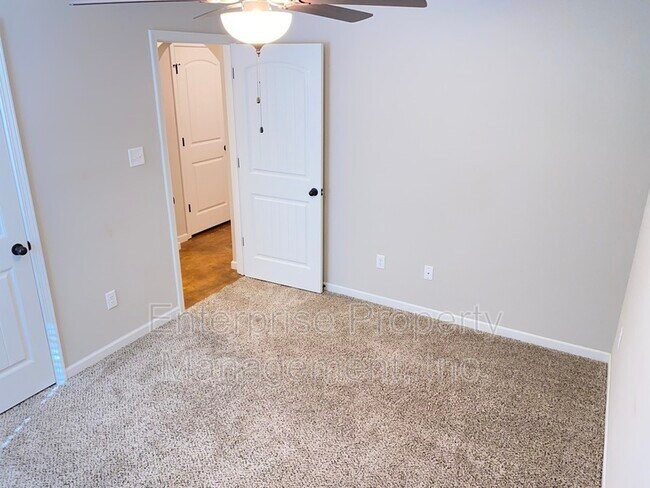 Building Photo - 9404 Eckley Pl
