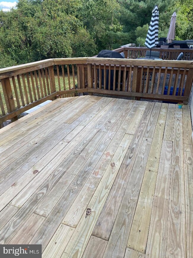 Building Photo - 3670 Woodhaven Ct