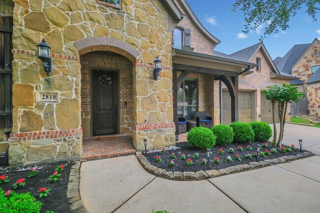 Building Photo - 2810 Red Maple Dr