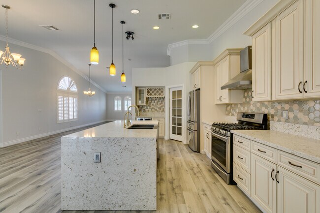 Building Photo - 4105 Demoline Cir
