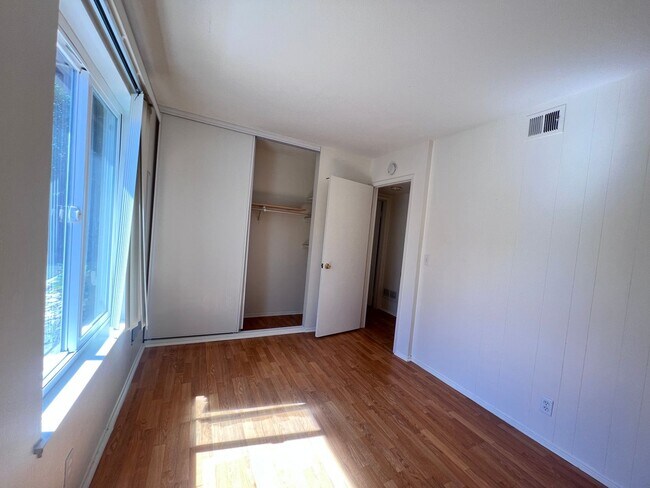 Building Photo - BRIGHT & SPACIOUS 3BD/2BA TOWNHOME IN PLEASANTON CA!!!