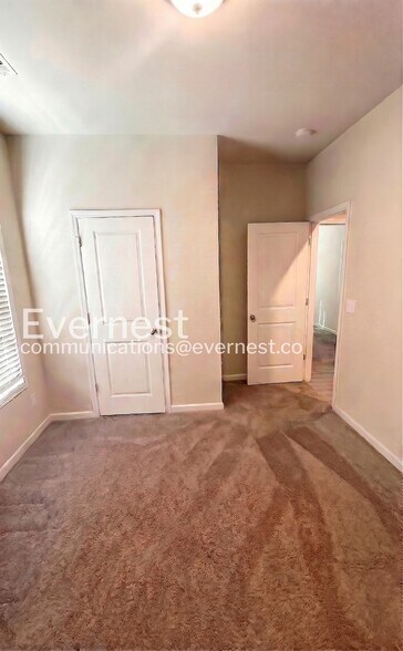 Building Photo - 105 Culver St