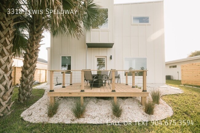 Building Photo - 3318 Lewis Speedway