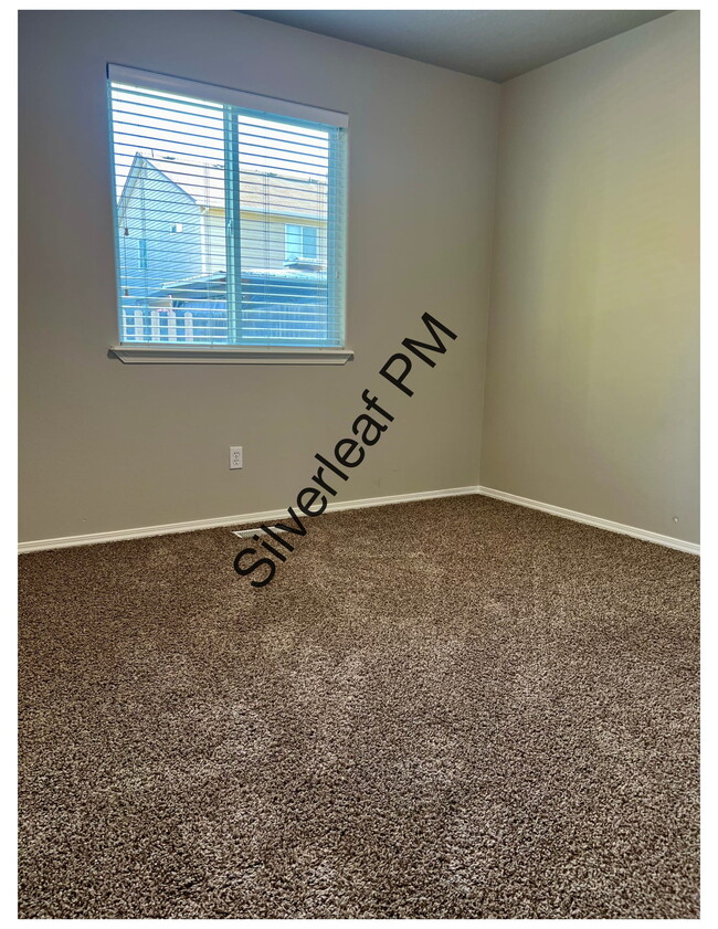 Building Photo - 2095 W Swallowtail Pl