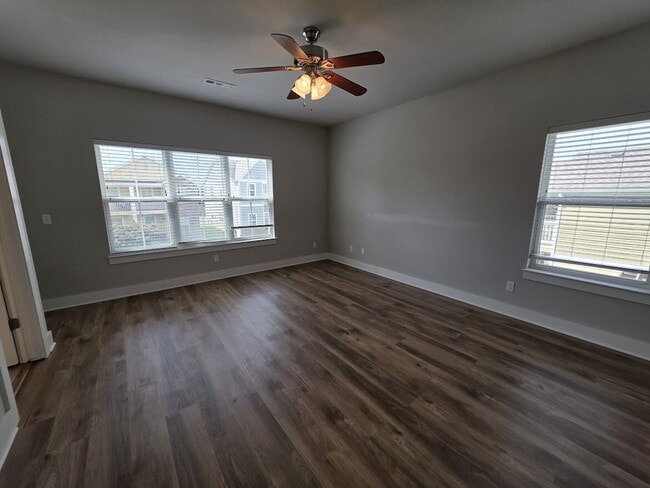 Building Photo - 6521 W Knoll View Way
