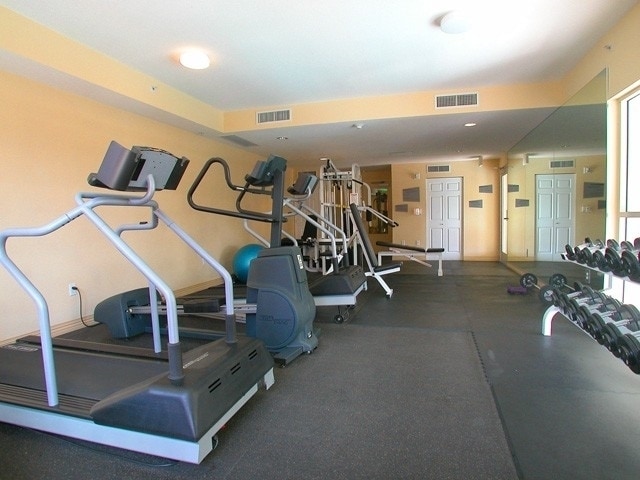 Building Photo - Little Italy 1 Bed/ 1.5 Bath, Loft at Treo!