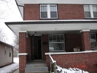 Building Photo - 417 W 41st St