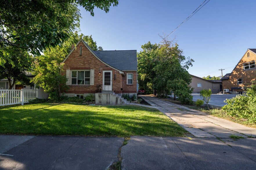 Building Photo - 129 W 200 N