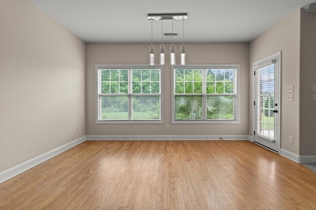 Building Photo - 288 Big Oak Ln
