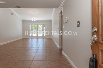 Building Photo - Charming 4-Bed with 3 Baths & Cozy Fireplace in San Ramon!